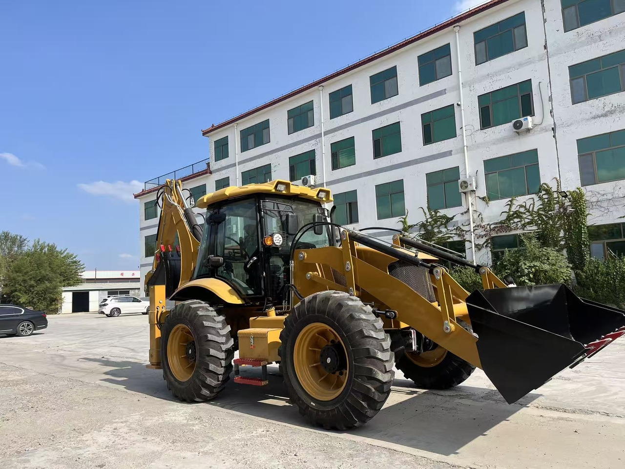 Baggerlader Backhoe Loader Click for Discount Backhoe Loader Click for Discount- Photo 4