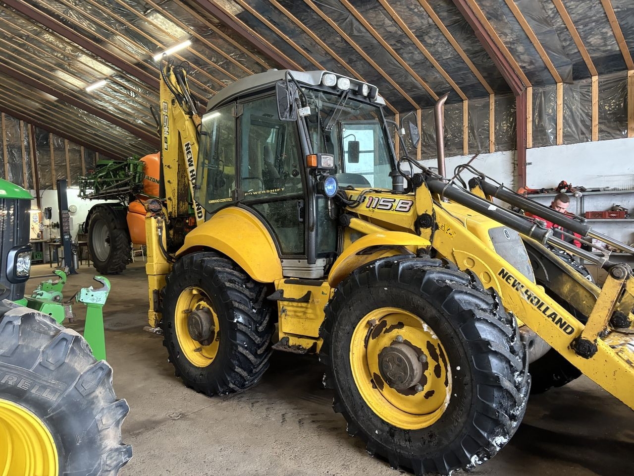 Koparko-ładowarka New Holland LB115B New Holland LB115B- Photo 2